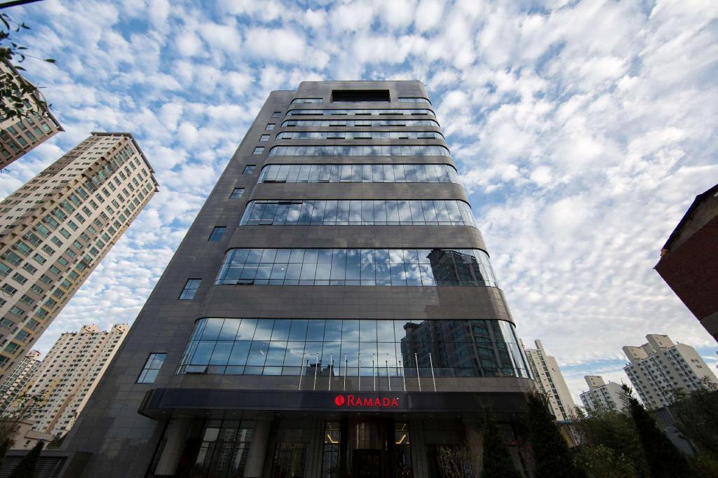 Hotel Ramada By Wyndham Seoul Sindorim Esterno foto